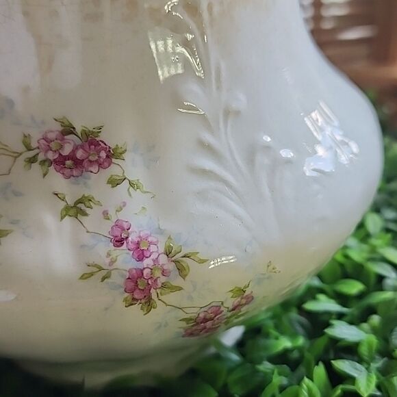 Vintage Floral Vase With Scalloped Gold Tone Rim Coquette - Picture 9 of 10